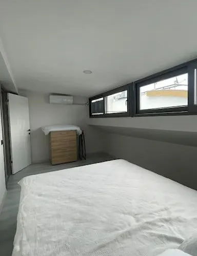Lyra Homes Genis, Ferah, Denize Yakin Апартаменты