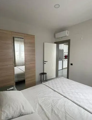 Lyra Homes Genis, Ferah, Denize Yakin 安塔利亚
